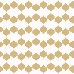 Vector ornament. Gold and white geometric seamless pattern in oriental style