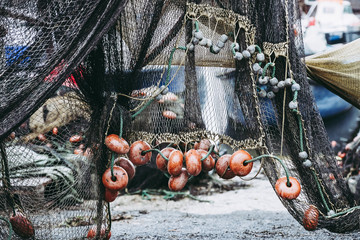 Matériel de pêche, filets de pêche