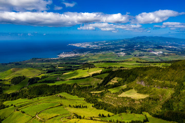 São Miguel - Die Azoren aus der Luft. Ponta Delgada und mehr