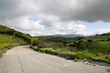 Fototapeta premium Hiking through the Limestone Canyon Regional Park after a rainy season
