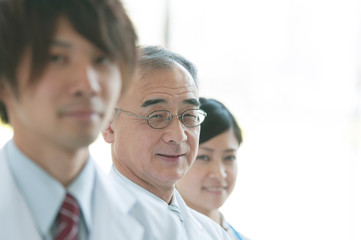 Fototapeta premium 医者と看護師