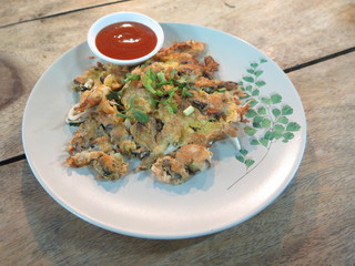 Oyster omelette , Fried clams (Hoi-Tod)