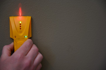 Electronic stud finder