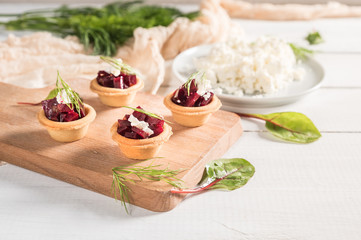 Beet salad with cottage cheese and herbs