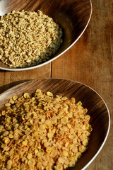 Sojaflocken und Sojageschnetzeltes