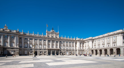 Fototapeta premium Royal Palace in Madrid - the official residence of the kings of Spain