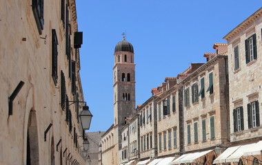 Fototapeta na wymiar Dubrovnik western tower on sunny day