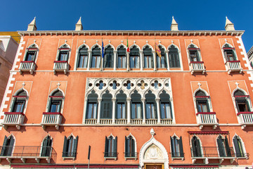 Fototapeta na wymiar Italy, Venice, view of palace in typical Venetian style.
