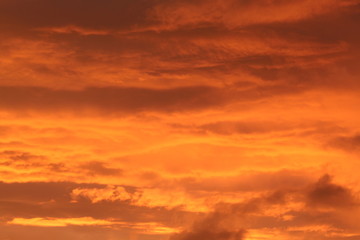 Obraz premium Pôr-do-sol em tons de cor laranja