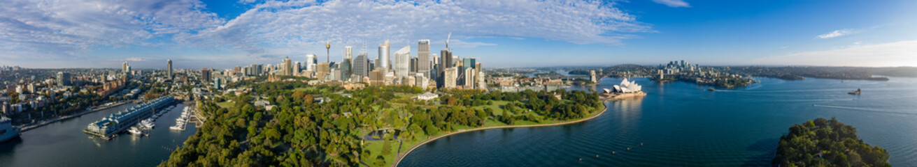 Obraz premium Wyjątkowy widok panoramiczny na piękne miasto Sydney w Australii