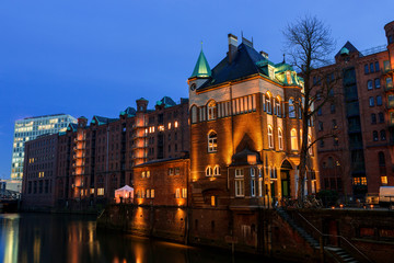 Fototapeta na wymiar Speicherstadt of Hamburg, Germany at night