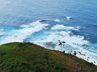 波の打ち寄せる浜