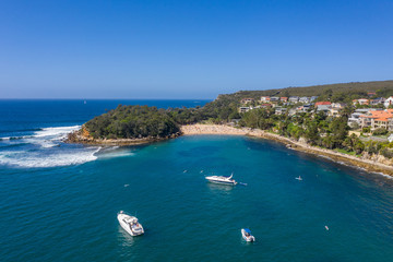 Fototapeta na wymiar Overhead view of Shelly beach in Manly, Sydney, Australia on a hot summer's afternoon