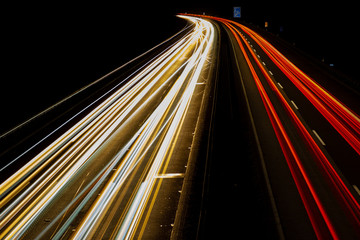 Fototapeta na wymiar Autobahn Lichtspuraufnahme