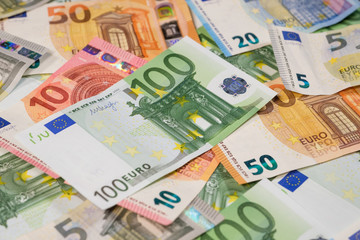 Fototapeta na wymiar Bargeld: Euro-Banknoten
