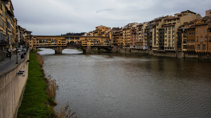 Obraz premium Ponte Vecchio famous old landmark in Firenze, Italy