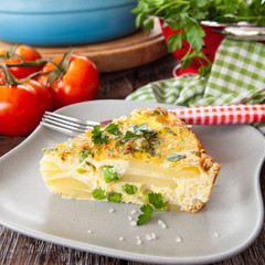 Leckere Frittata mit Erbsen und Kartoffeln