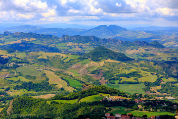 Fototapeta na wymiar Panoramic view of a spring day in the Italian rural landscape