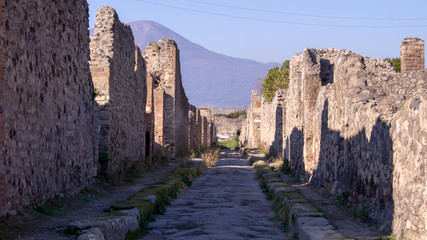 stone streets of pompeii