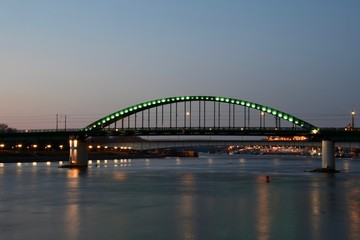 Fototapeta na wymiar belgrade sava bridge