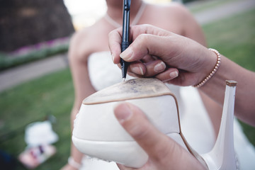 Brautschuh Unterschrift