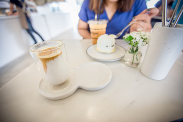The background of food or drinks placed on the table, blurred from the light and the movement of eating, delicious taste