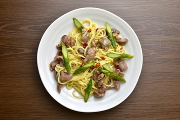 砂肝とアスパラのパスタ