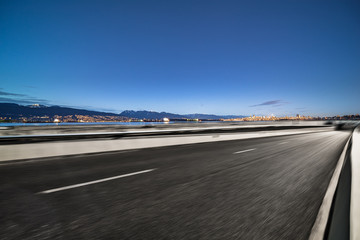 Fototapeta premium vancouver empty highway