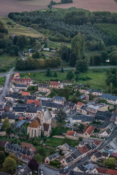 Le village de Cr&eacute;py