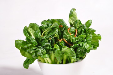 fresh spinach leaves in a bowl