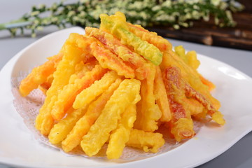 french fries with ketchup and mayonnaise