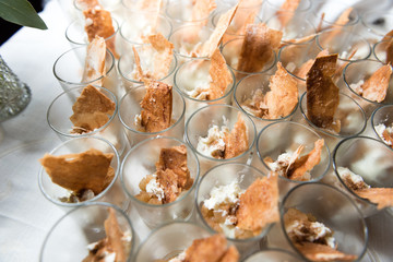 Dessert Buffet bei einer Hochzeit.
