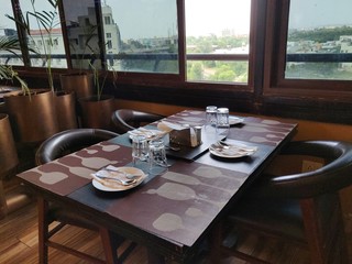 Table & Cafe Restaurant