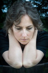 femme préoccupée