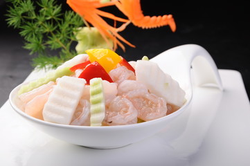 Fototapeta na wymiar salad with shrimps