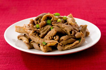 沖縄料理　豚中身イリチャー（豚中身の炒め物）