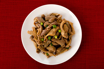 沖縄料理　豚中身イリチャー（豚中身の炒め物）