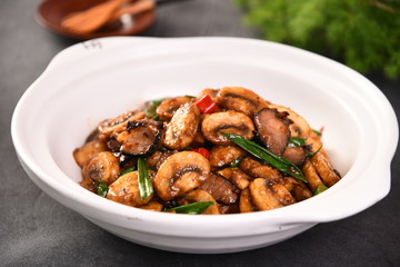 beef stew with mushrooms and vegetables
