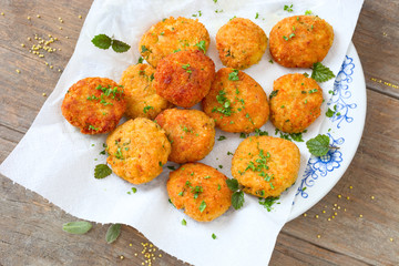 Kräuter-Hirse-Bratlinge