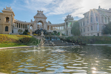 Obraz na płótnie Canvas Palais et parc Longchamp à Marseille
