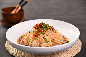 pasta with tomato sauce