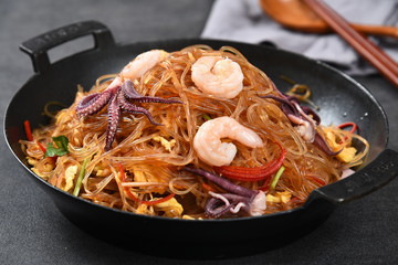 shrimp in a pan