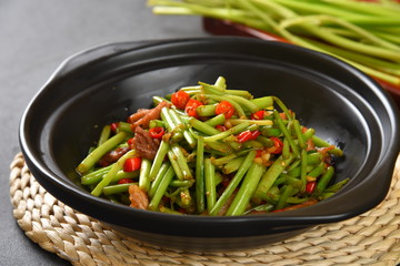 stir fried vegetables in pan