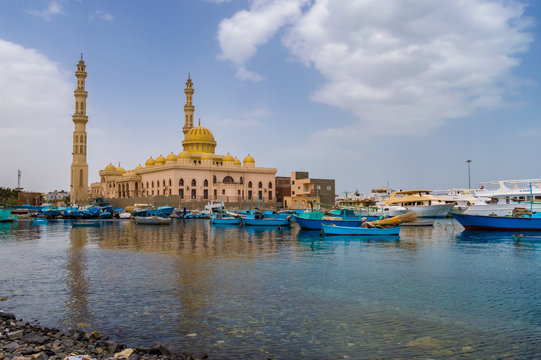 View of the Al Mina Masjid Mosque and its minarets