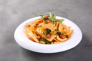 pasta with tomato sauce and basil