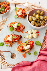 Baguette mit Tomaten und Mozzarella