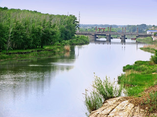 Fototapeta premium View of the bridge crossing the river