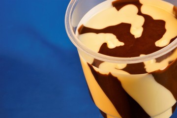 Chocolate paste is a sweetness made of chocolate and butter.   Chocolate paste is part of a large number of dessert products: cakes, puddings, mousses, chocolate cakes and cookies.