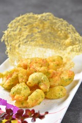 chicken nuggets with sauce