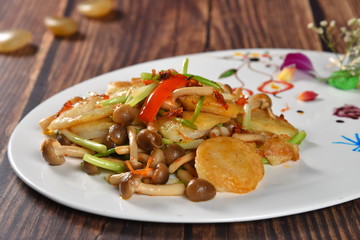 salad with chicken and vegetables